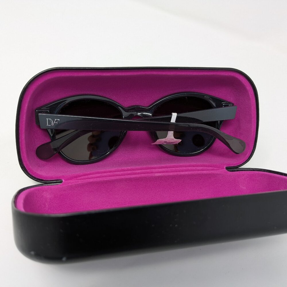 DVF Sunglasses Gray with case